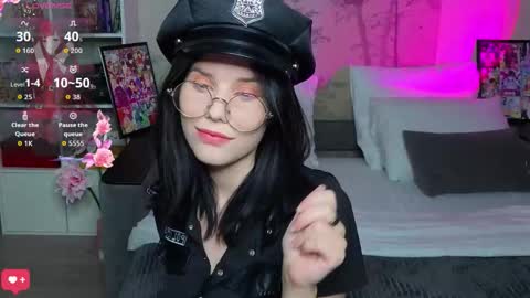 mellhyees online show from 11.27.25