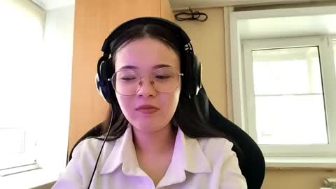 mellieyamazaki online show from 06.01.26