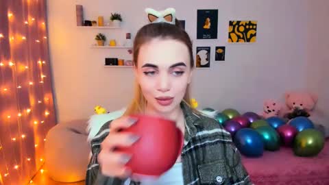 Tessa online show from 02.14.25