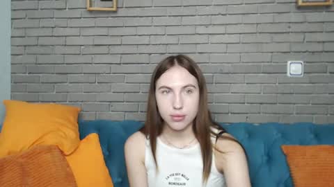 Snapshot of mellingi chatting on 09.21.25 mellingi online show from 09.21.25