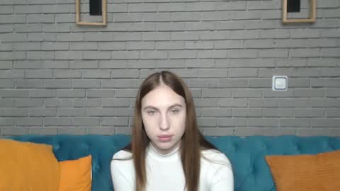 Snapshot of mellingi chatting on 09.26.25 mellingi online show from 09.26.25