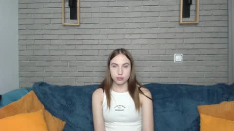 Snapshot of mellingi chatting on 09.29.25 mellingi online show from 09.29.25