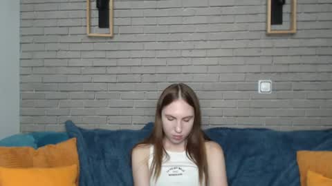Snapshot of mellingi chatting on 10.04.25 mellingi online show from 10.04.25