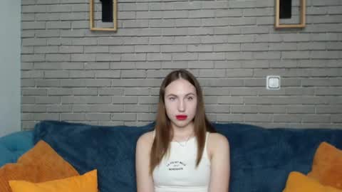 Snapshot of mellingi chatting on 10.05.25 mellingi online show from 10.05.25