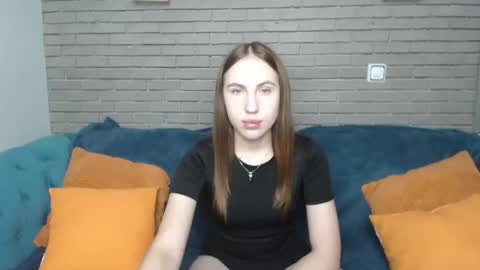 Snapshot of mellingi chatting on 10.11.25 mellingi online show from 10.11.25
