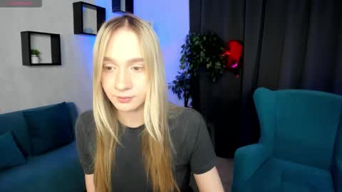 Snapshot of mellliissadrream chatting on 03.03.26 mellliissadrream online show from 03.03.26