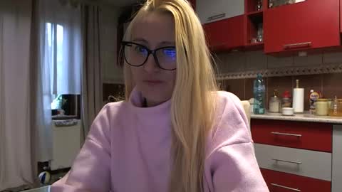 Melly online show from 11.26.25