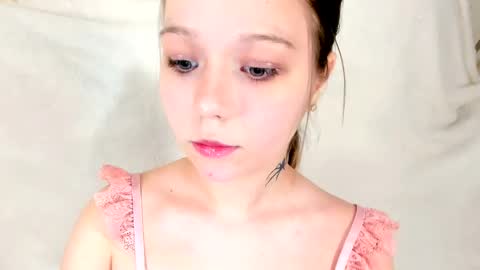 Snapshot of melmooon chatting on 02.02.26 MelMooon online show from 02.02.26