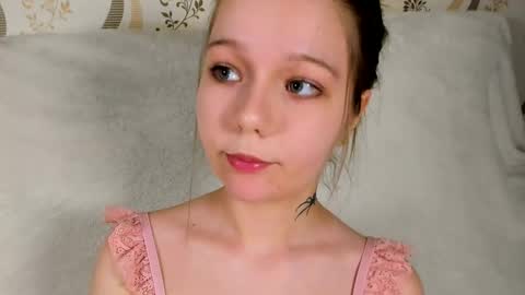 Snapshot of melmooon chatting on 02.13.26 MelMooon online show from 02.13.26