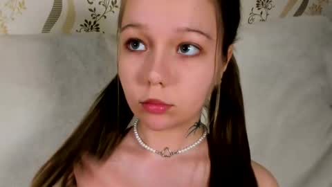 Snapshot of melmooon chatting on 02.14.26 MelMooon online show from 02.14.26