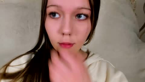 Snapshot of melmooon chatting on 02.21.26 MelMooon online show from 02.21.26