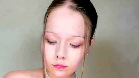MelMooon online show from 07.27.26