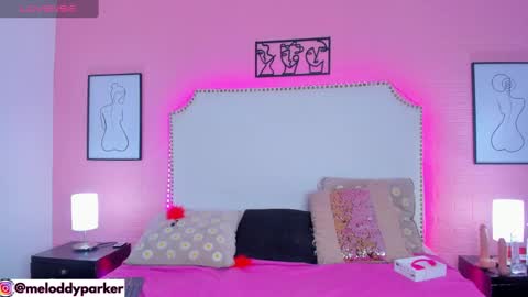 Snapshot of meloddy_parkerr_ chatting on 09.11.25 MELODDY PARKERR online show from 09.11.25