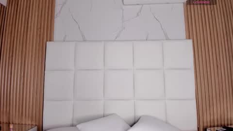 Snapshot of meloddy_parkerr_ chatting on 02.22.26 MELODDY PARKERR online show from 02.22.26