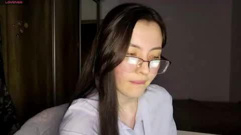 Snapshot of melodeehayden chatting on 06.03.26 Nika online show from 06.03.26
