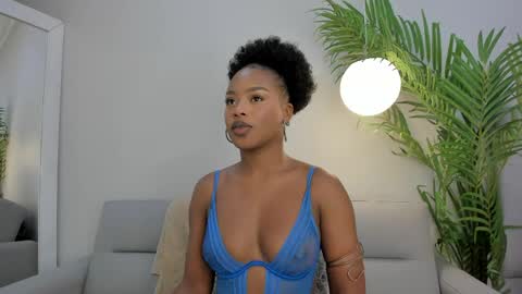 Snapshot of melodi_skye chatting on 05.10.26 Melodi Skye online show from 05.10.26