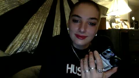 Snapshot of melodicknowledge chatting on 12.04.24 Majesty 3 online show from 12.04.24
