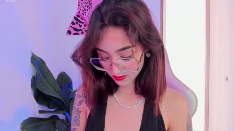 Melodie Roy 999 online show from 02.10.25