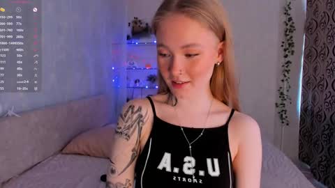 Snapshot of melodievejar chatting on 04.30.26 melodievejar online show from 04.30.26