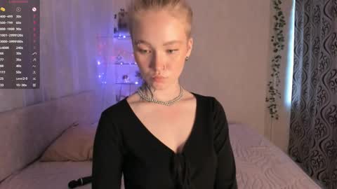 Snapshot of melodievejar chatting on 05.22.26 melodievejar online show from 05.22.26