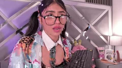 mel  online show from 04.06.26