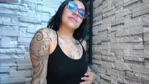 Snapshot of melody_hils chatting on 01.21.25 MELODY HILS online show from 01.21.25