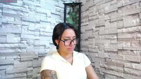 Snapshot of melody_hils chatting on 02.04.25 MELODY HILS online show from 02.04.25