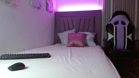 melody_mercy online show from 01.25.25