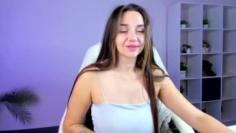 Snapshot of melody_sol chatting on 12.03.25 melody_sol online show from 12.03.25