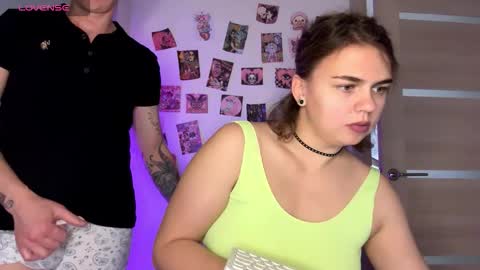 Snapshot of melody_song chatting on 10.30.25 melody_song online show from 10.30.25