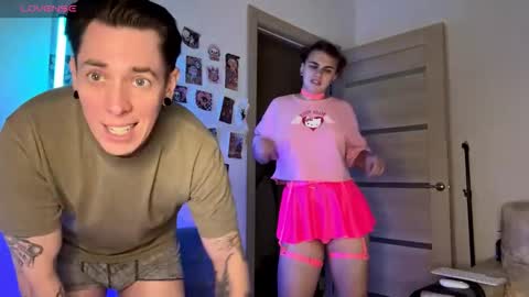 Snapshot of melody_song chatting on 10.31.25 melody_song online show from 10.31.25