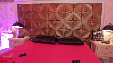 Snapshot of melodyblazze chatting on 07.11.26 online show from 07.11.26
