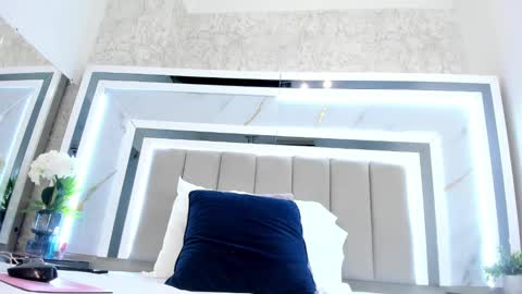 melodycharlotte online show from 10.24.25