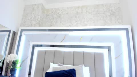 melodycharlotte online show from 10.27.25