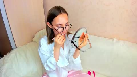 Kaylie online show from 10.26.25