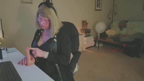 Melody online show from 12.14.25