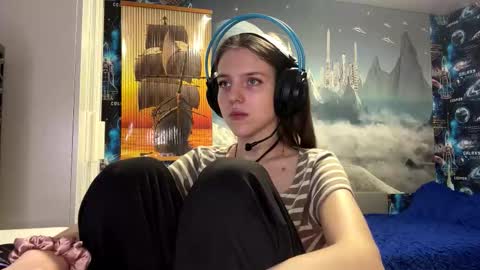 Hi Im Aria 18 years old online show from 12.05.25