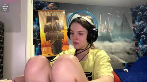 Hi Im Aria 18 years old online show from 12.15.25