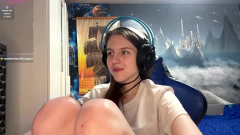 Hi Im Aria 18 years old online show from 04.20.26