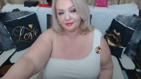 Snapshot of melyssamilfxxx chatting on 05.01.26 melyssamilfxxx online show from 05.01.26