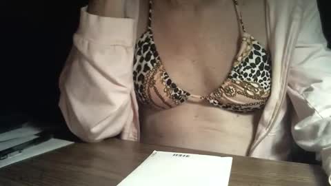 Snapshot of memberjames chatting on 04.27.26 I am usually high and horny...lol online show from 04.27.26
