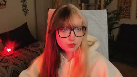 Mia online show from 10.26.25