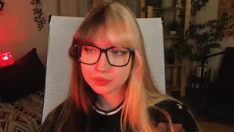 Mia online show from 10.29.25