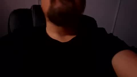 Snapshot of men10_12_1983 chatting on 11.28.25 men10_12_1983 online show from 11.28.25