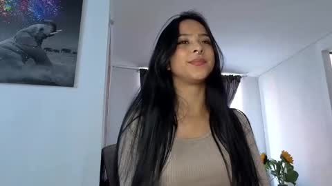 Snapshot of mencia_sharmaa chatting on 10.11.25 Menca of your love online show from 10.11.25