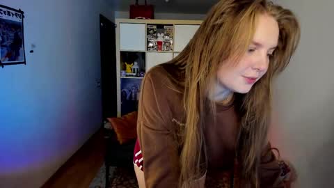 Snapshot of meow_k1tty chatting on 05.12.26 Flora Next stream November 17th at 6 GMT online show from 05.12.26