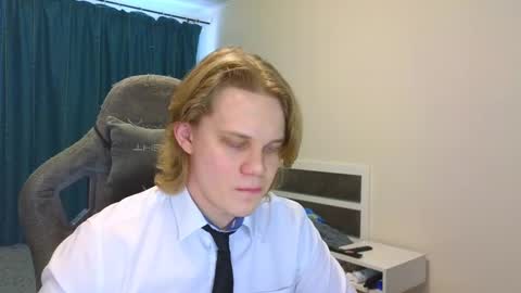 Snapshot of meow_mickey chatting on 03.11.25 Mickey online show from 03.11.25