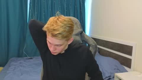 Snapshot of meow_mickey chatting on 09.14.25 Mickey online show from 09.14.25