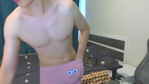 Snapshot of meow_mickey chatting on 10.02.25 Mickey online show from 10.02.25