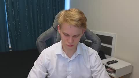 Snapshot of meow_mickey chatting on 01.07.26 Mickey online show from 01.07.26